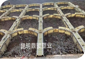 框格梁護(hù)坡