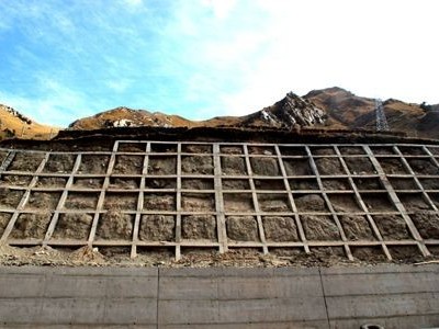 框架梁塑料模板——錨桿框架和預(yù)應(yīng)力錨索（錨桿）標(biāo)準(zhǔn)化施工