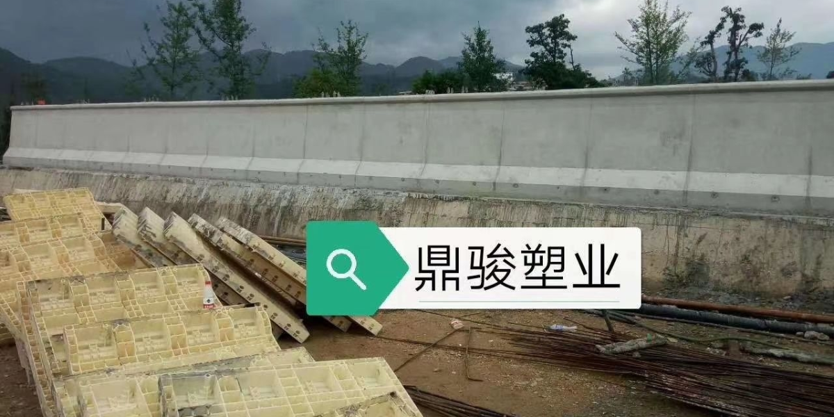 防撞墻護欄鋼模板